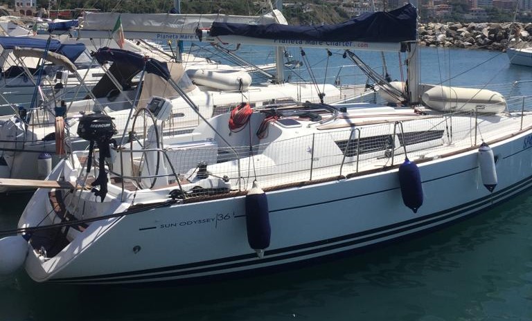 Sun odyssey 36i<br><a href=dettaglio.aspx?Id=67 >VAI ALLA SCHEDA</a>